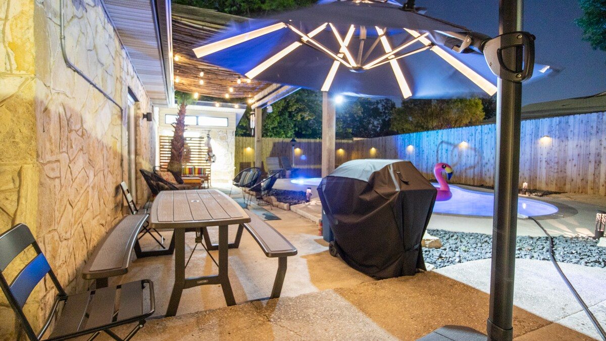 Gas BBQ and outside dining area